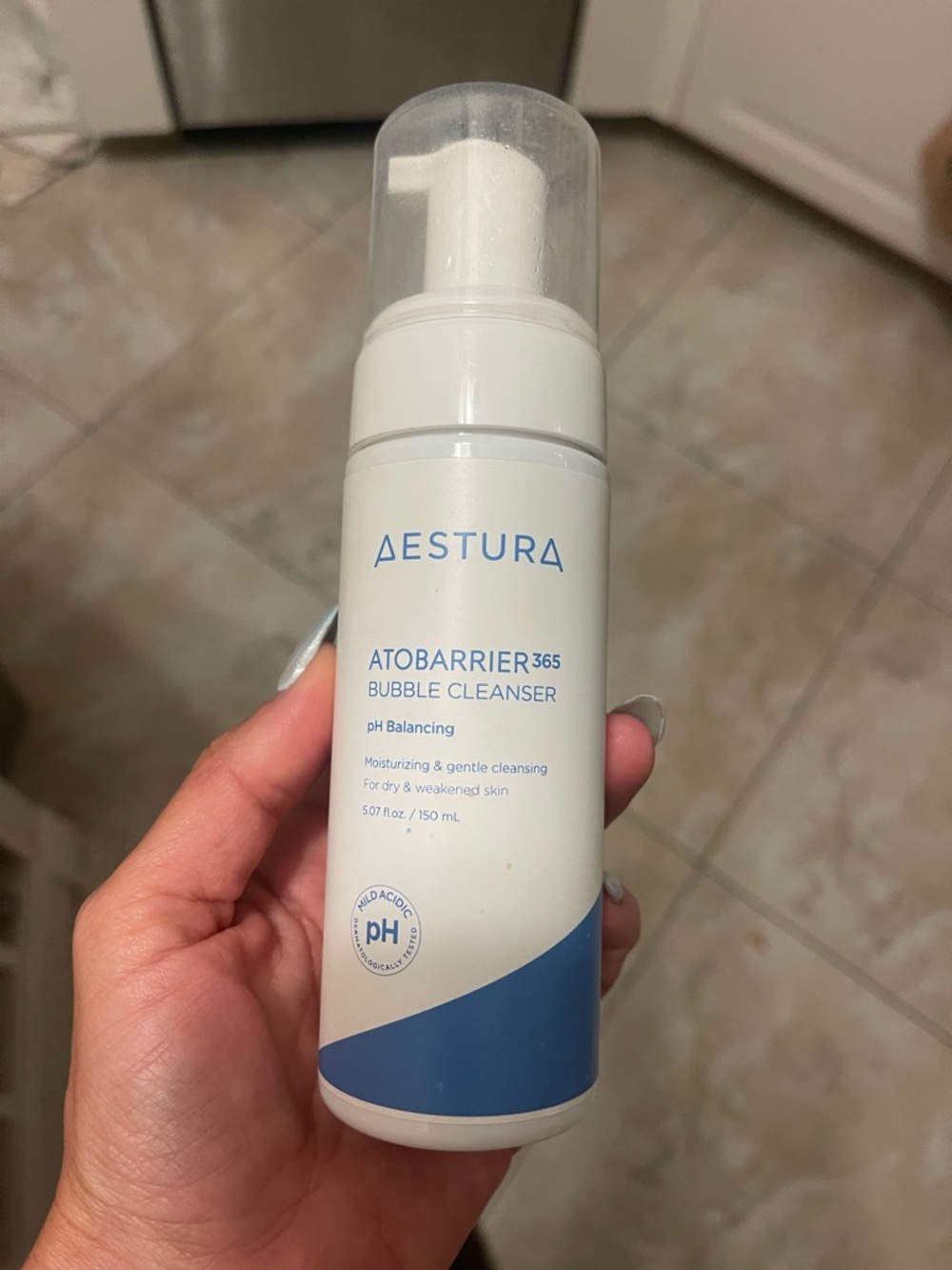 Atobarrier365 Bubble Cleanser - White & Blue